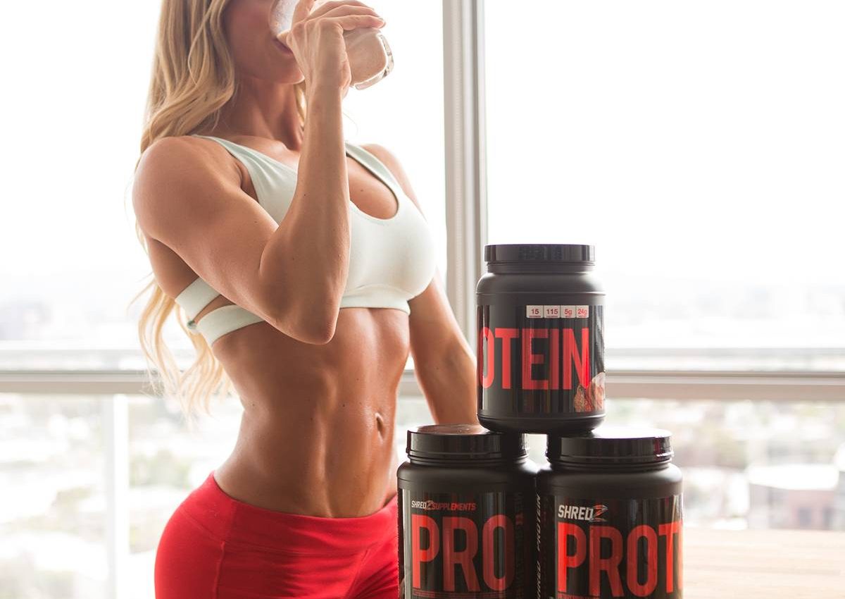 Пьют ли протеин при похудении. Спортивное питание. Спортивное питание для девушек. Фитоняшки. Спортивный коктейль.